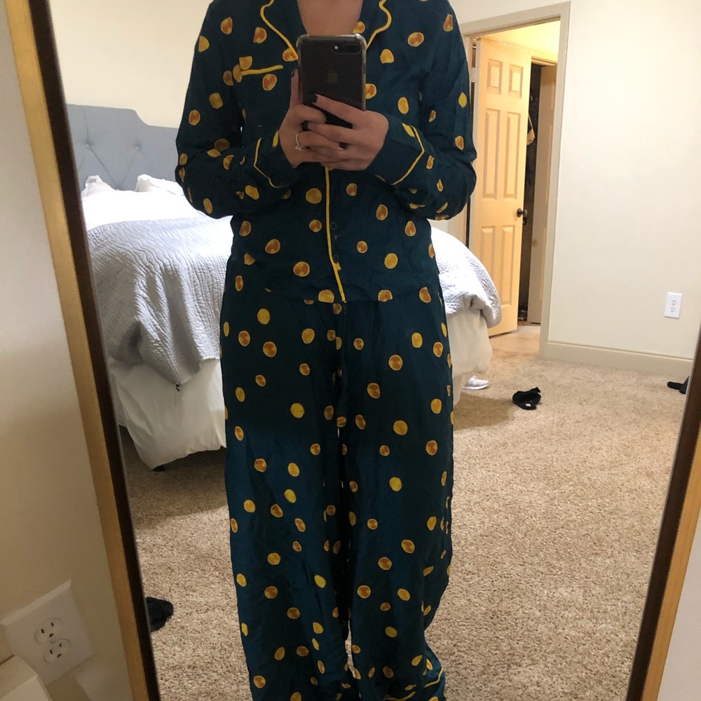 Pajama set. They have never been worn!